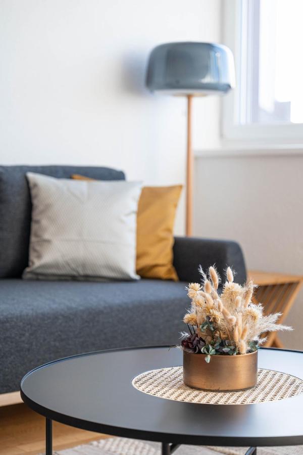 Modern 3Bdr Duplex With Skyroof In Trendy Zurich West Zurique Exterior foto